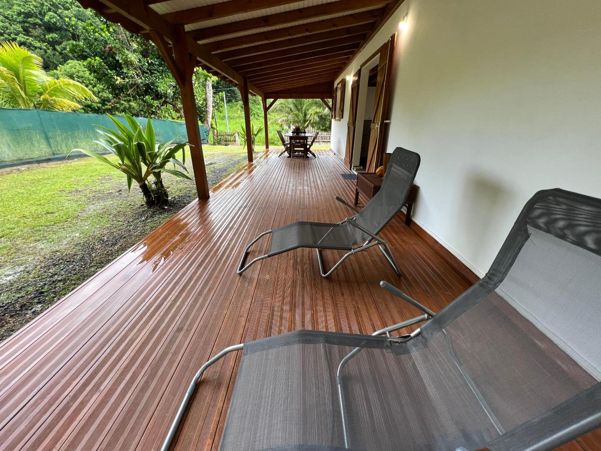 Villa Au Calme Avec Jacuzzi, Villa Le Boursoie Les Abymes Zewnętrze zdjęcie