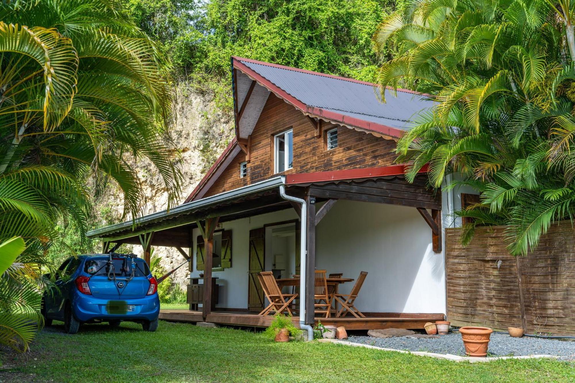 Villa Au Calme Avec Jacuzzi, Villa Le Boursoie Les Abymes Zewnętrze zdjęcie