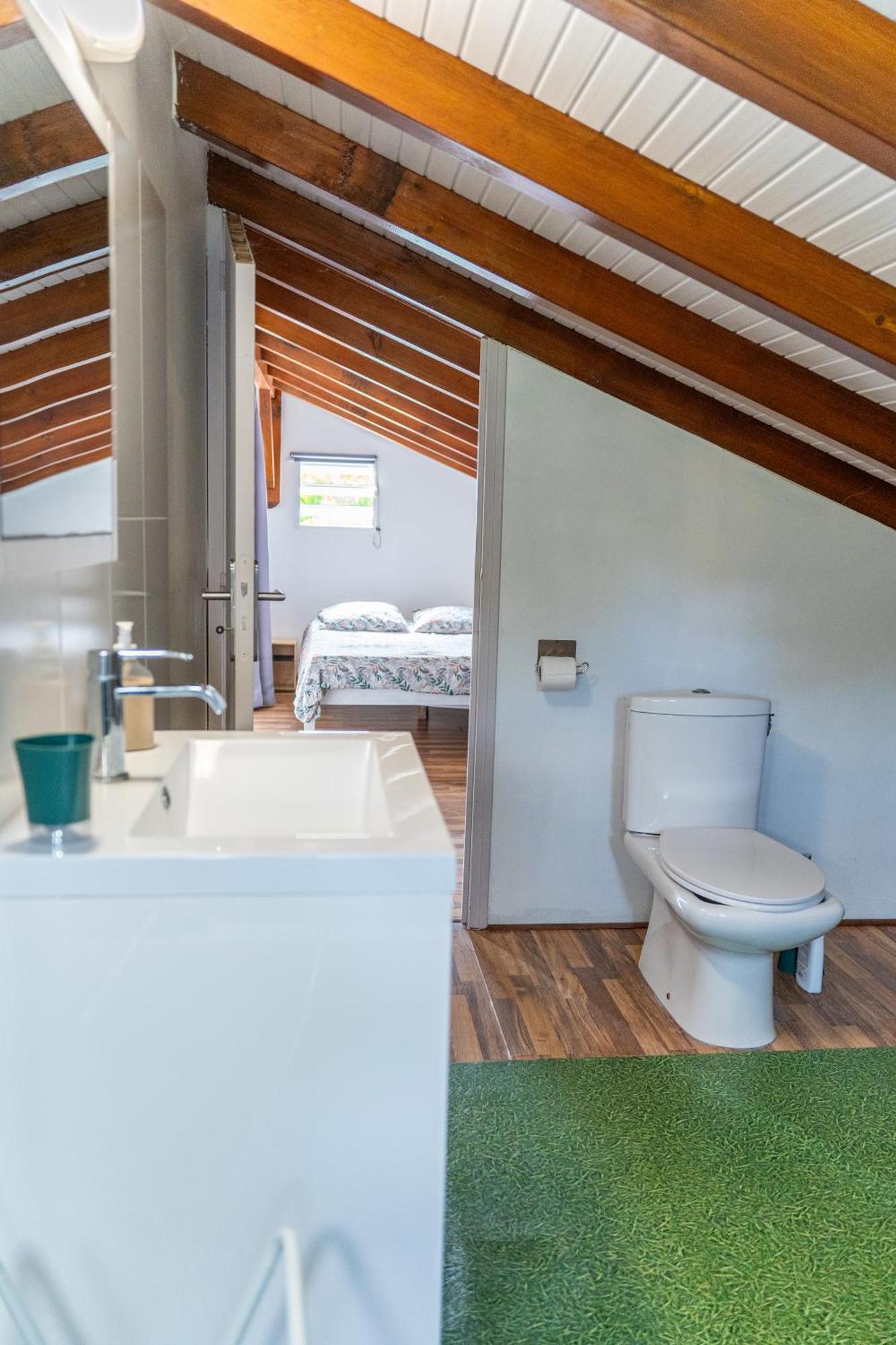 Villa Au Calme Avec Jacuzzi, Villa Le Boursoie Les Abymes Zewnętrze zdjęcie
